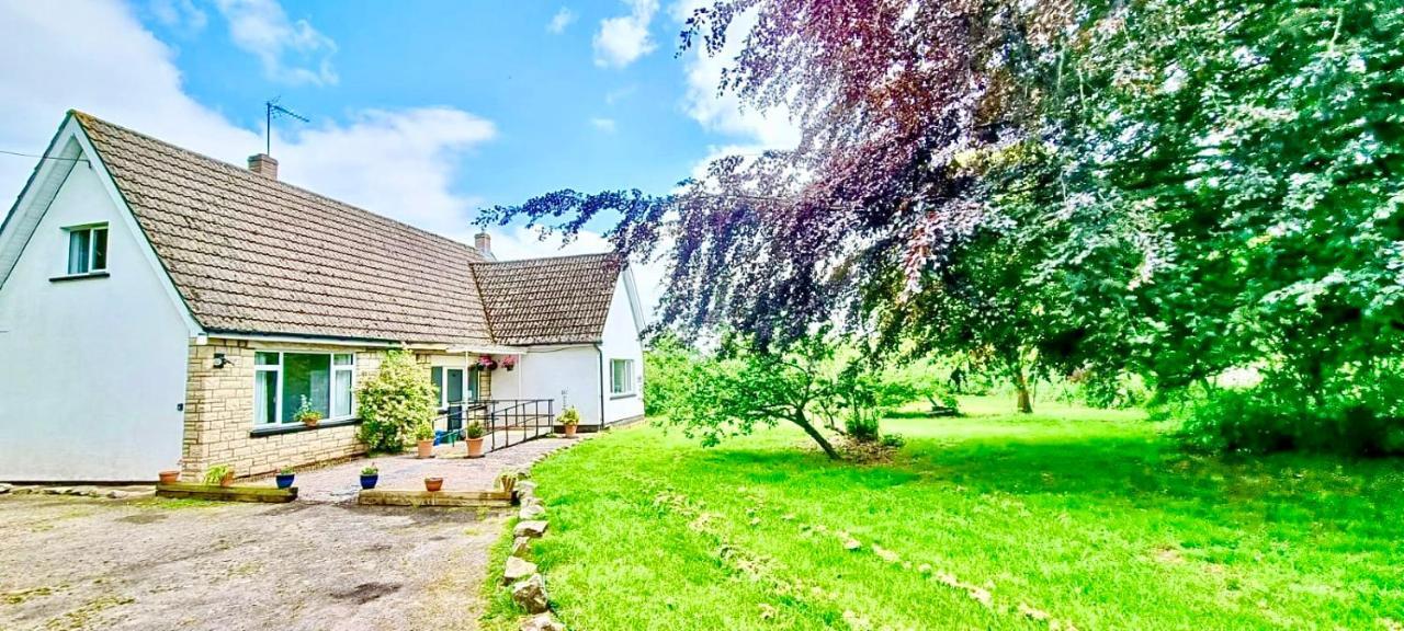Three Bedroom Rural, Relaxing And Peaceful,Dogs Welcome! With Cymru Holidays Abergavenny Εξωτερικό φωτογραφία