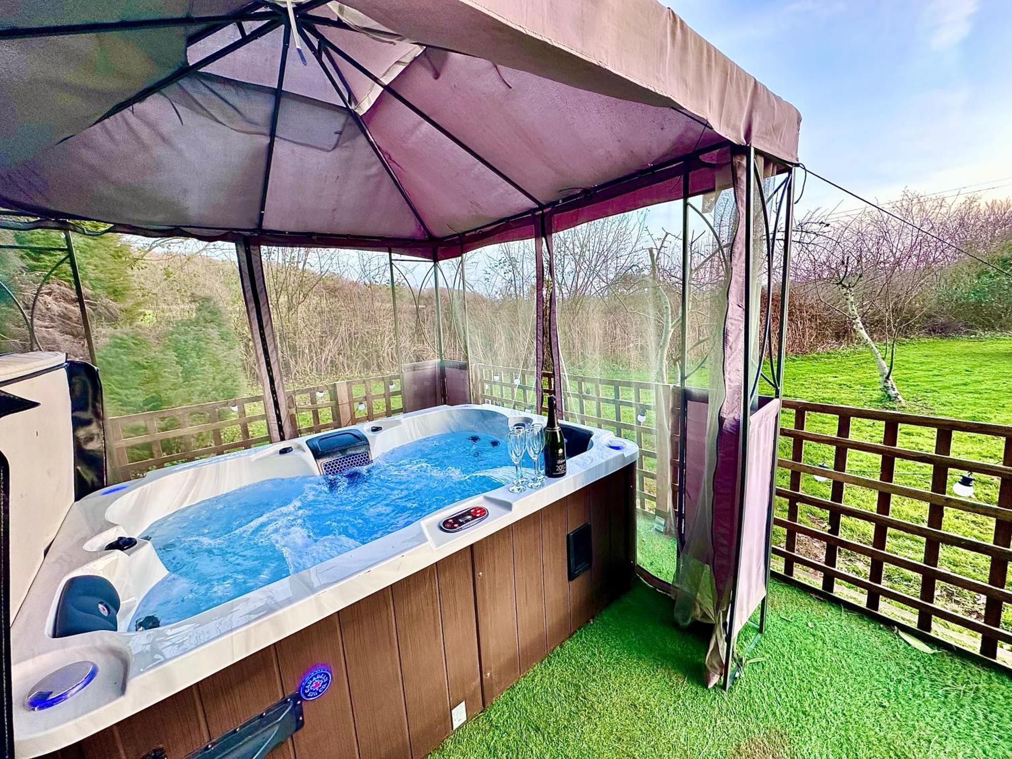 Three Bedroom Rural, Relaxing And Peaceful,Dogs Welcome! With Cymru Holidays Abergavenny Εξωτερικό φωτογραφία