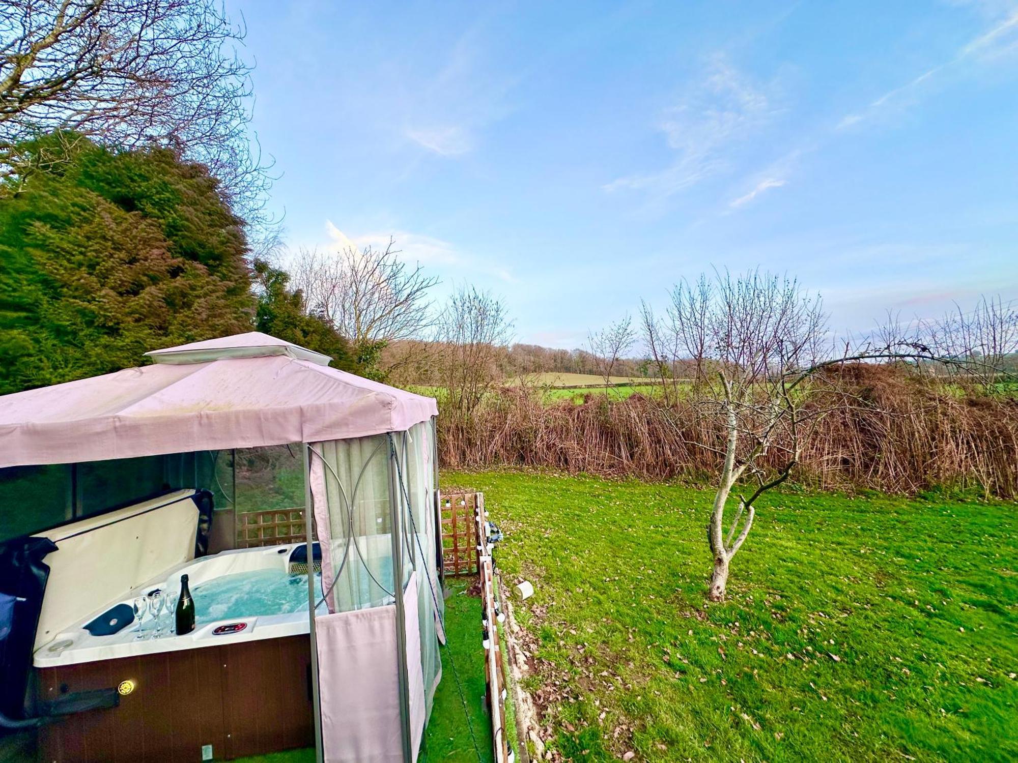 Three Bedroom Rural, Relaxing And Peaceful,Dogs Welcome! With Cymru Holidays Abergavenny Εξωτερικό φωτογραφία